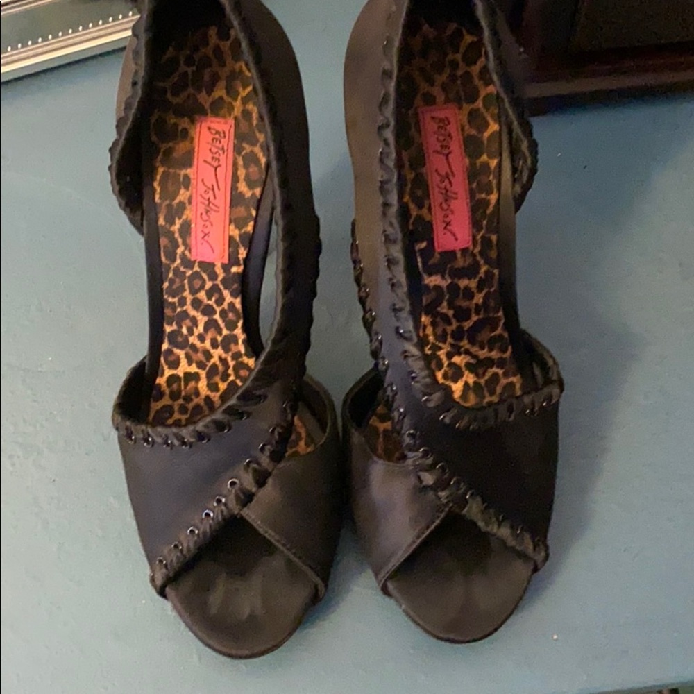Betsey Johnson Black Open-Toe Heels with Leopard Insole